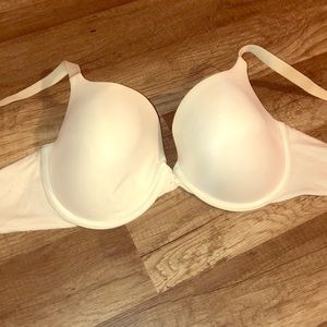 White push-up under sure bra